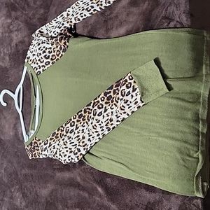 Sweater material long sleeve shirt